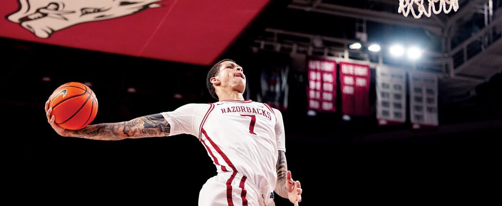 Arkansas Finally Lands Big Game for Bud Walton Trevon Brazile dunk.