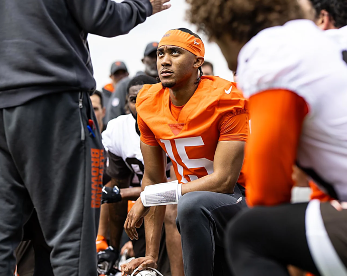 Cleveland Discovers What Others Already Saw in Hogs' QB Cleveland Browns quarterback Taylen Green looks on as players are instructed at rookie mini-camp.